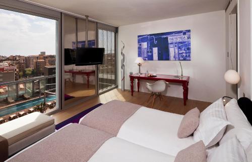 room-image