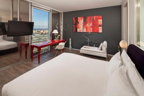 room-image