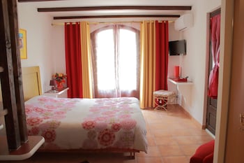 room-image