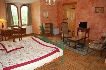 room-image
