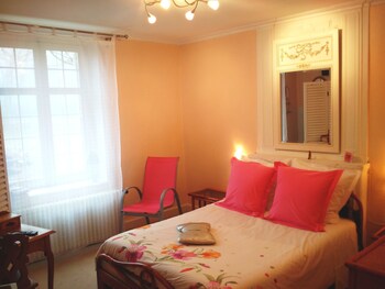 room-image