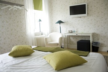 room-image