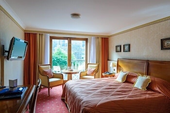 room-image