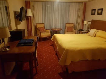 room-image