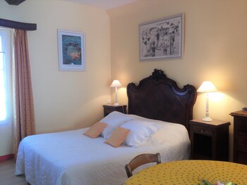 room-image