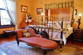 room-image