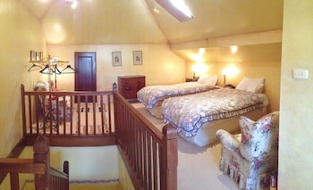 room-image