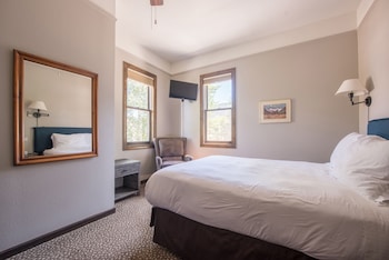 room-image