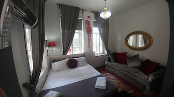 room-image