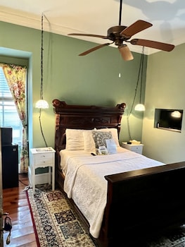 room-image