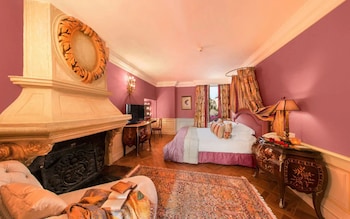 room-image