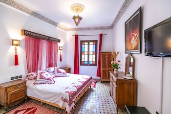 room-image