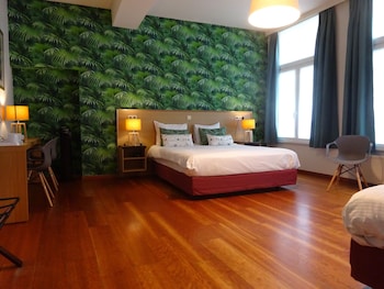 room-image