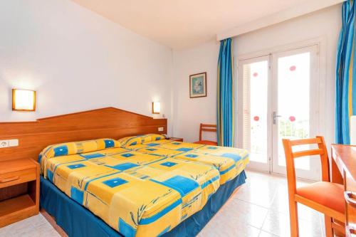 room-image