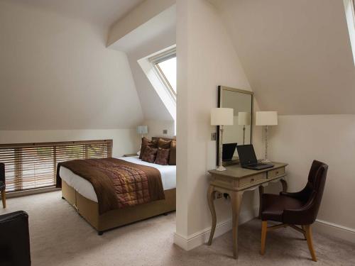 room-image