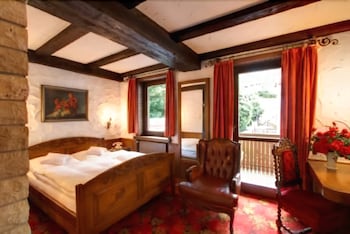 room-image