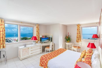 room-image
