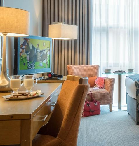 room-image