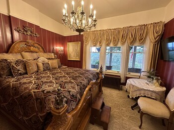 room-image