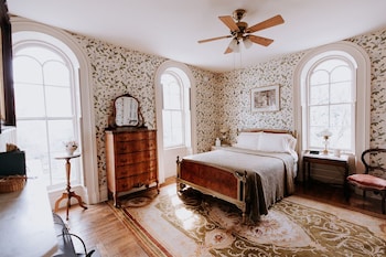 room-image