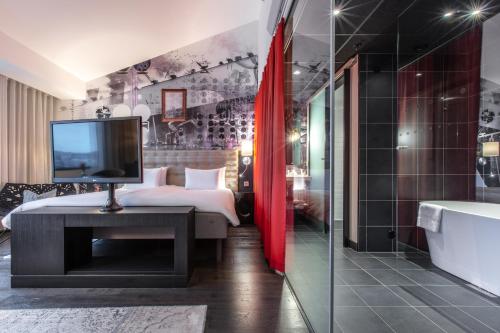 room-image