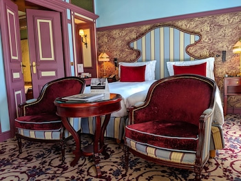room-image