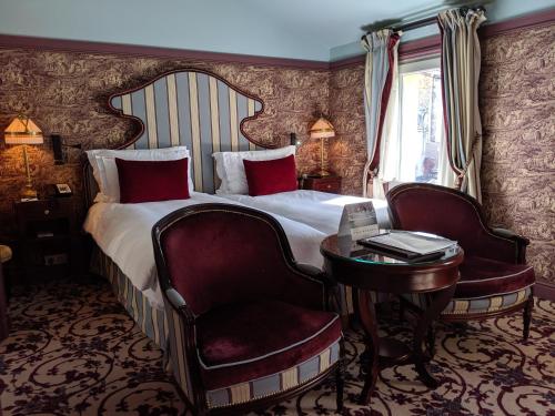 room-image