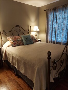 room-image