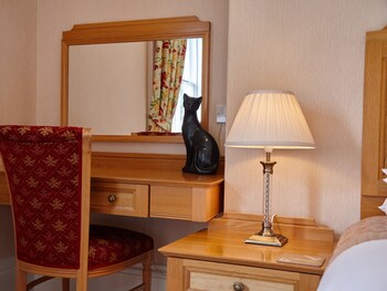 room-image