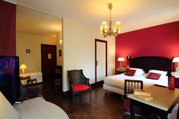 room-image