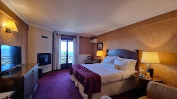 room-image