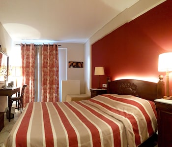 room-image