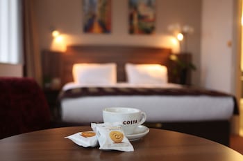 room-image