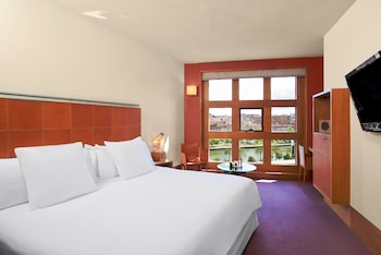 room-image