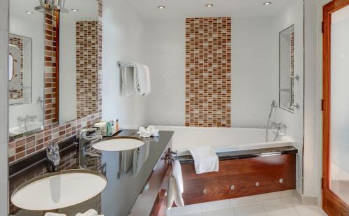 room-image