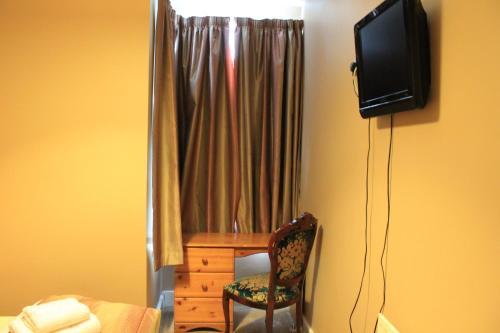 room-image