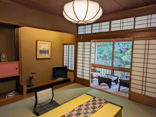 room-image