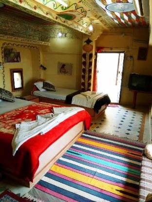 room-image