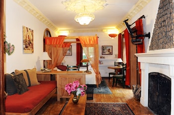 room-image