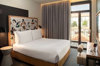 room-image