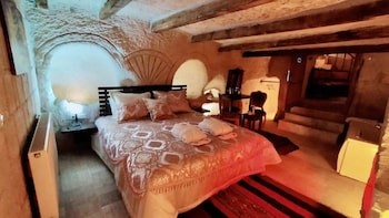 room-image