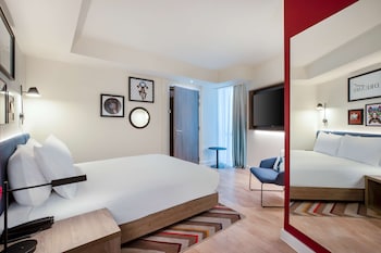room-image