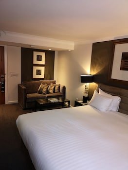 room-image