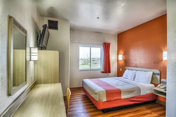 room-image