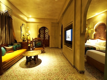 room-image