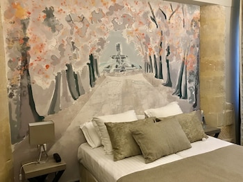 room-image