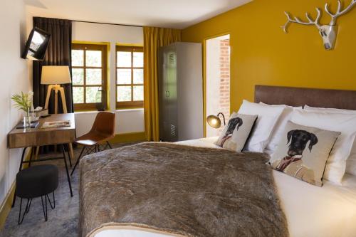 room-image