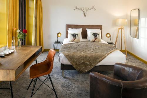 room-image