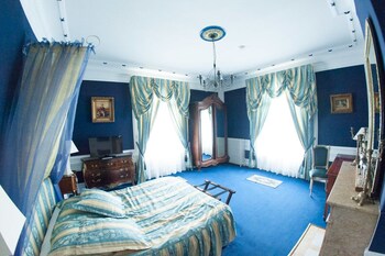room-image