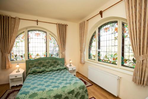 room-image